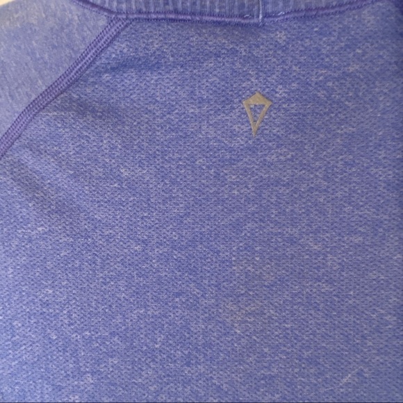 Ivivva lululemon Sz 12 blue Fly tech Thumbhole - Picture 4 of 9